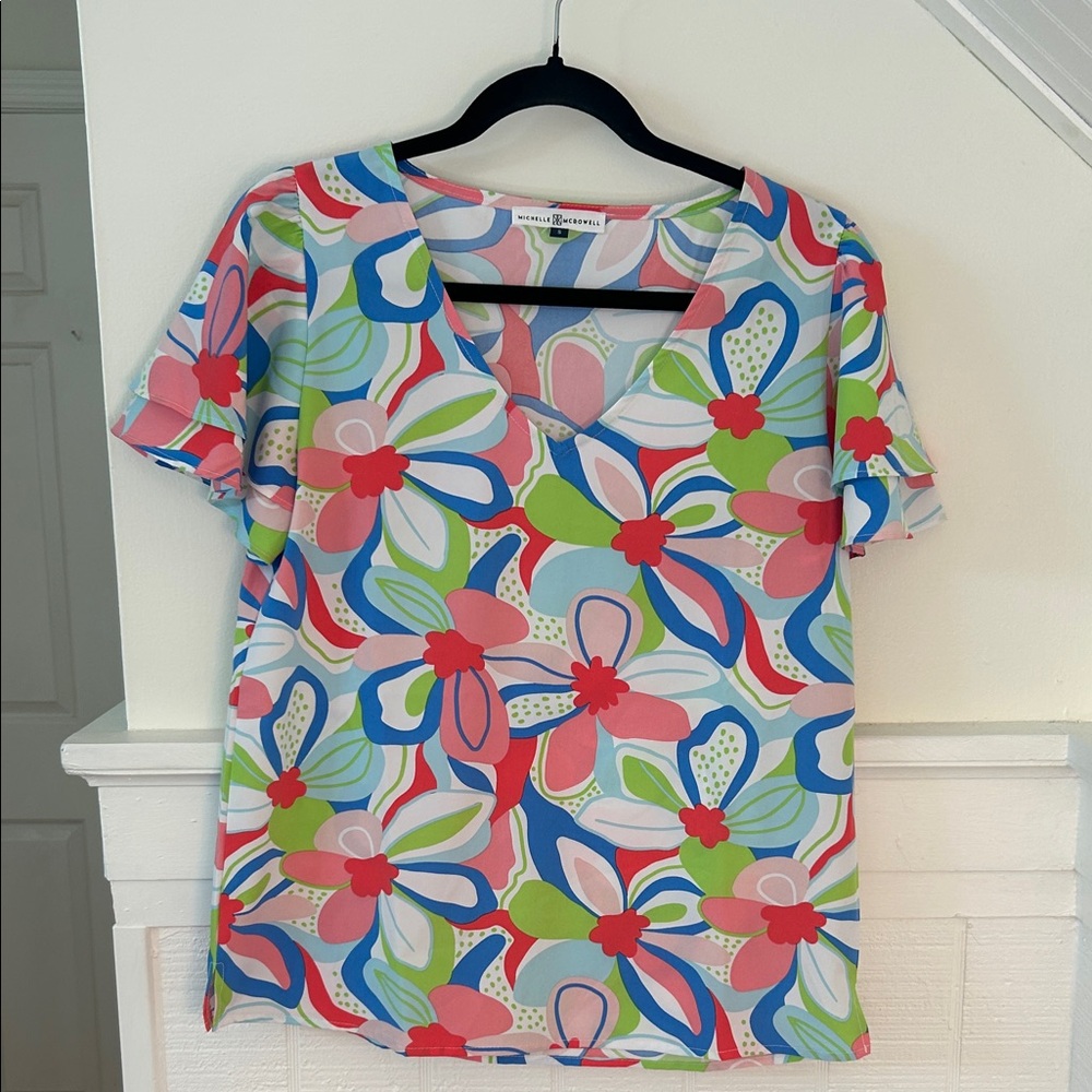 Michelle McDowell Floral Colorful Ruffle Sleeve Blouse
Size Women’s Small